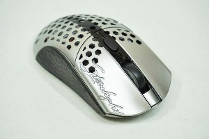 
                                                            Finalmouse Starlight Pro - TenZ